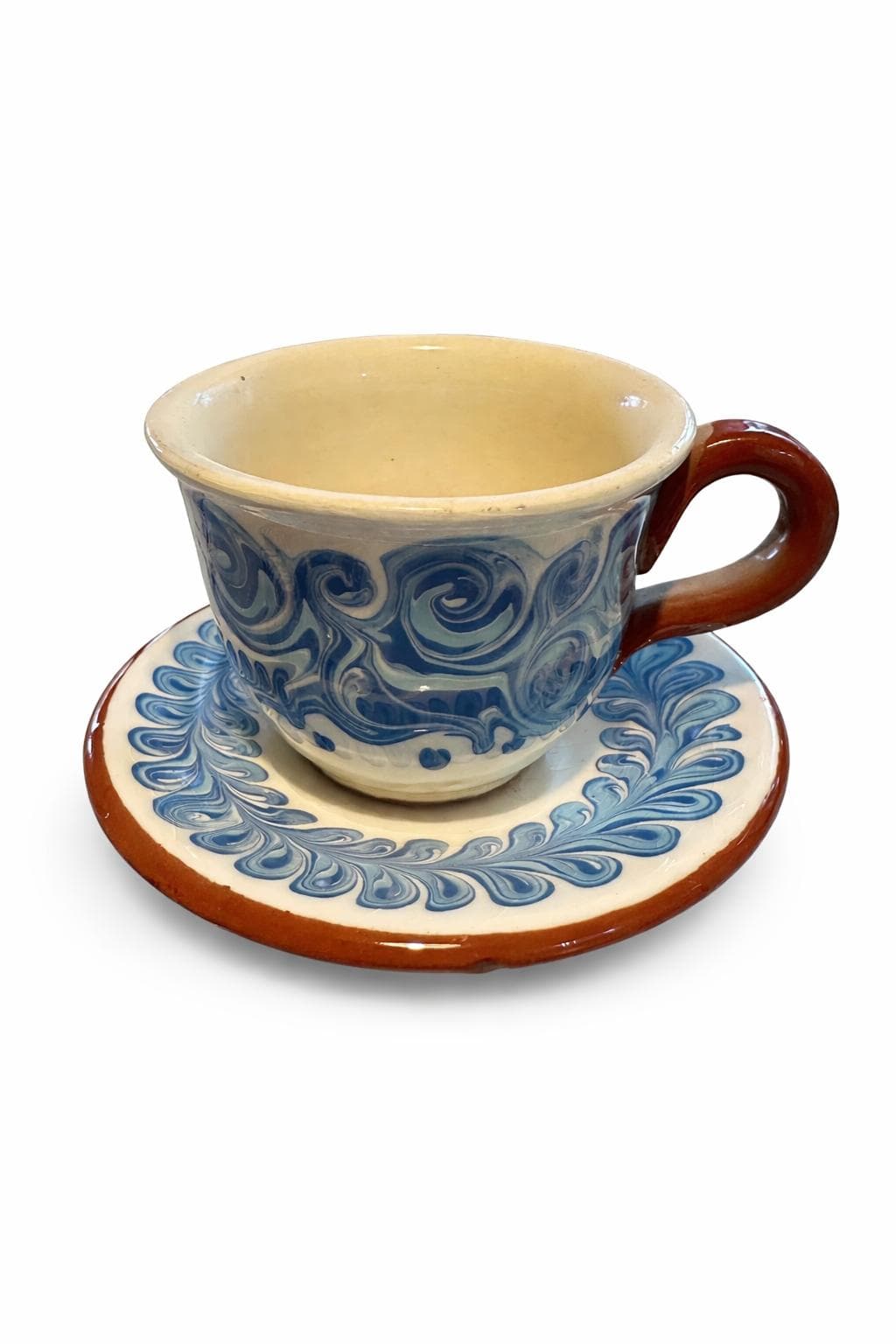 Чаша за чай с чинийка